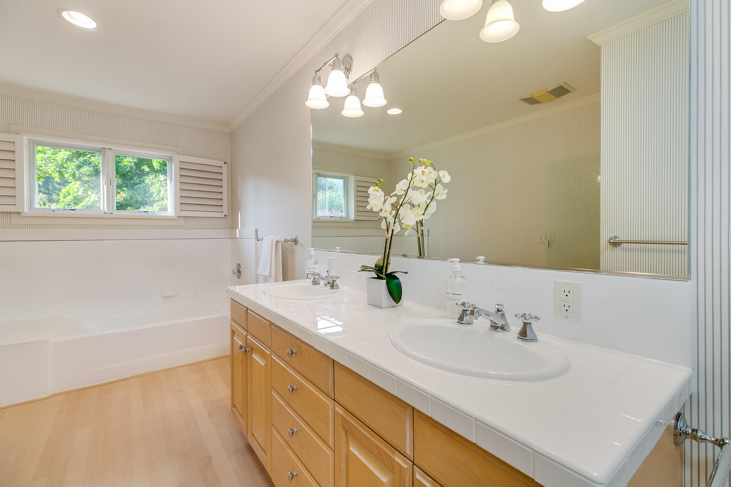 417 Andrew Drive Ojai, CA 93023 - Photo 22 of 31 a bathroom with a sink double vanity and a mirror