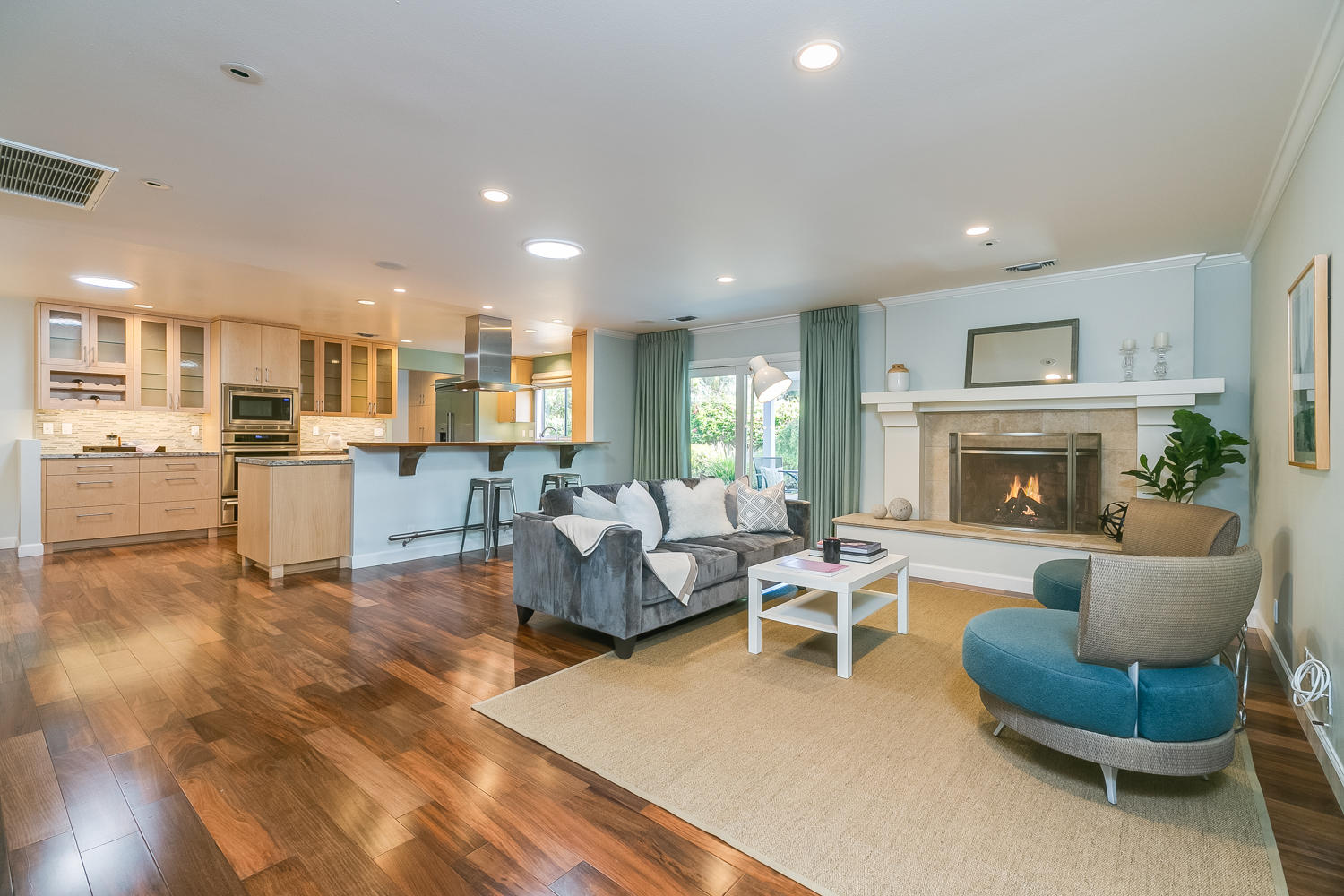 417 Andrew Drive Ojai, CA 93023 - Photo 4 of 31 a living room with furniture and a fireplace