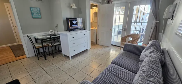 $1,600 | 12 G Street, Unit 45, Hampton, NH 03842