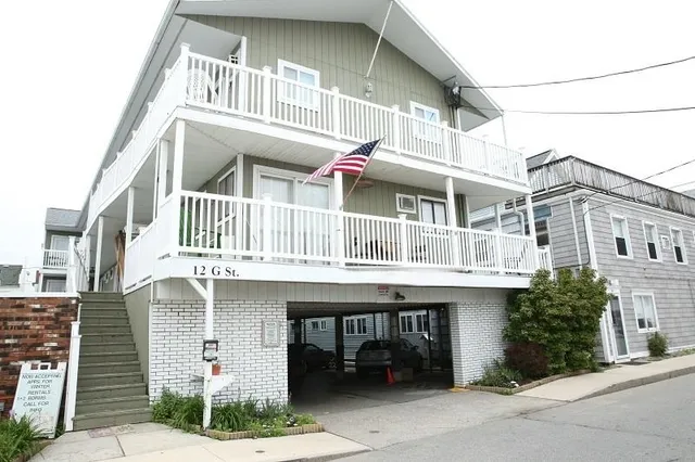 $1,600 | 12 G Street, Unit 45, Hampton, NH 03842