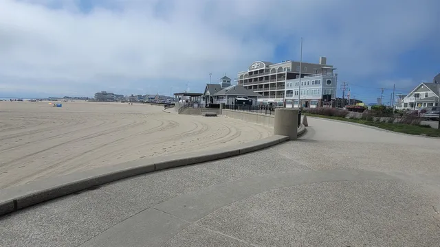 $1,600 | 12 G Street, Unit 45, Hampton, NH 03842