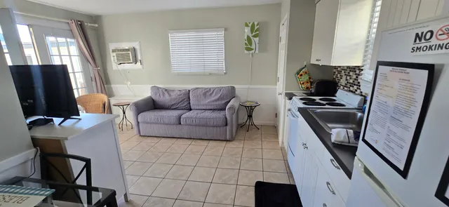 $1,600 | 12 G Street, Unit 45, Hampton, NH 03842