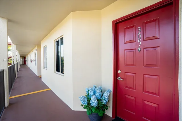 $225,000 | 1600 Southwest 127th Way, Unit 305C, Pembroke Pines, FL 33027