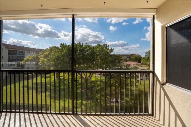 $225,000 | 1600 Southwest 127th Way, Unit 305C, Pembroke Pines, FL 33027