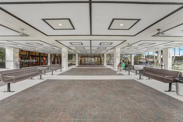 $225,000 | 1600 Southwest 127th Way, Unit 305C, Pembroke Pines, FL 33027