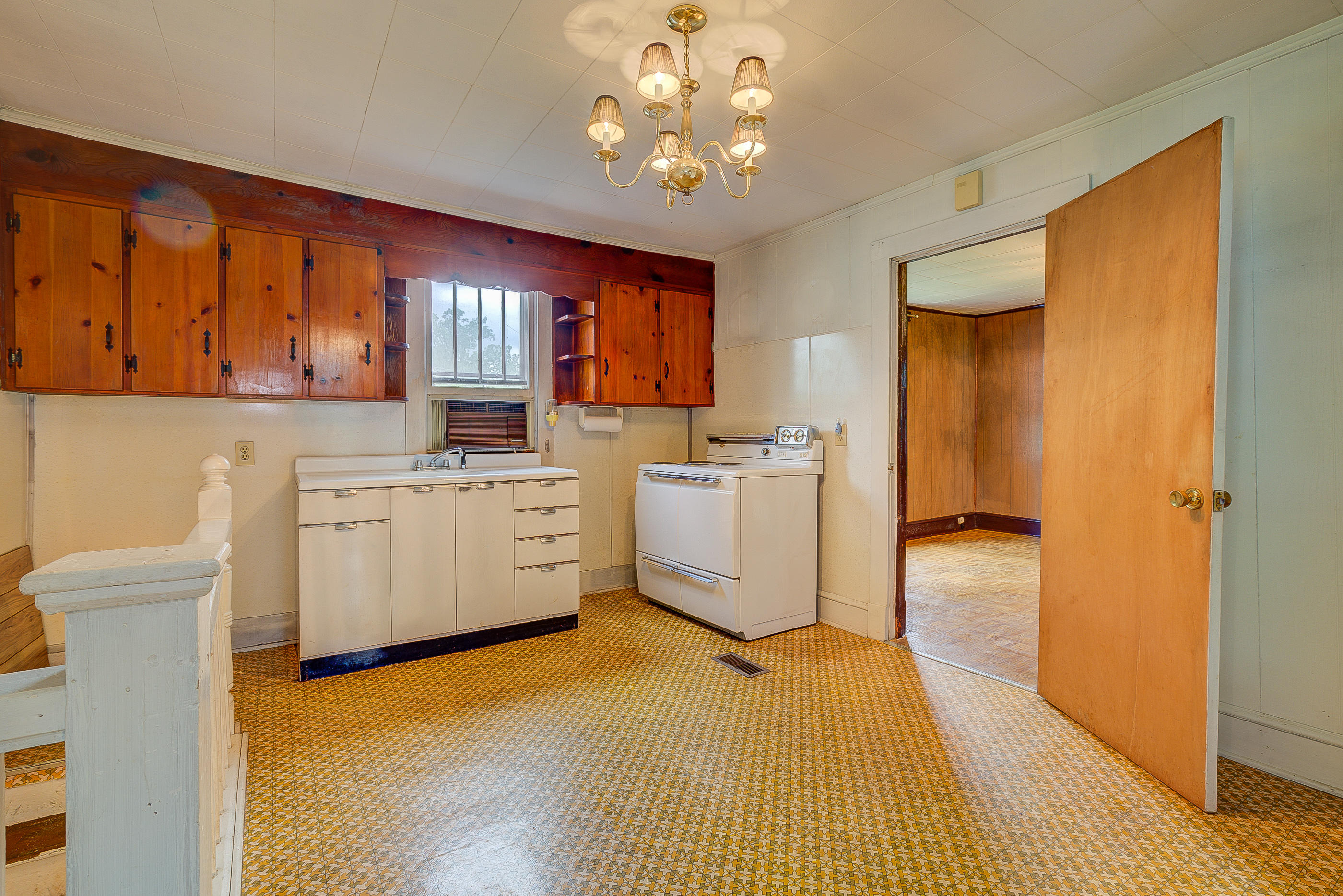 2150 West Wind Road Fincastle, VA 24090 - Photo 2 of 24 01