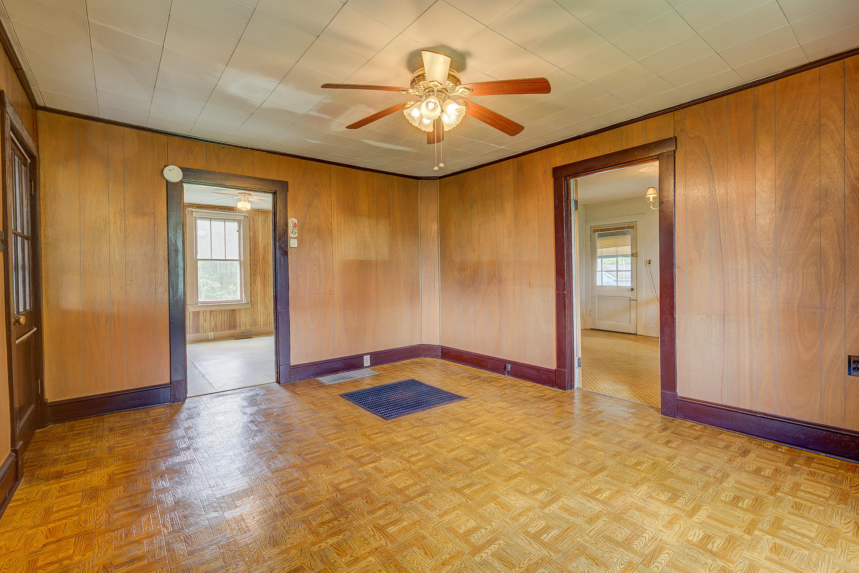 2150 West Wind Road Fincastle, VA 24090 - Photo 11 of 24 07
