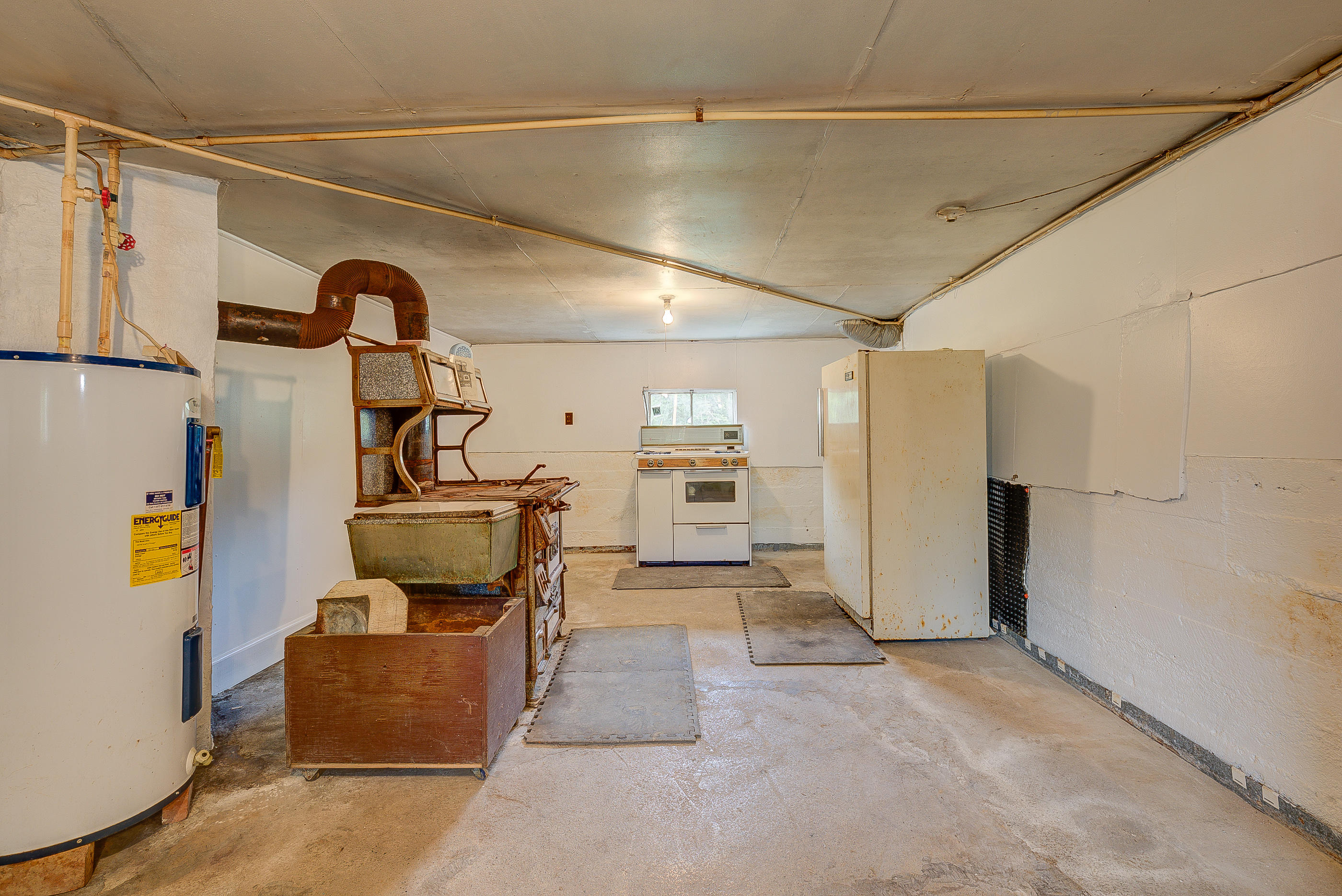 2150 West Wind Road Fincastle, VA 24090 - Photo 17 of 24 19