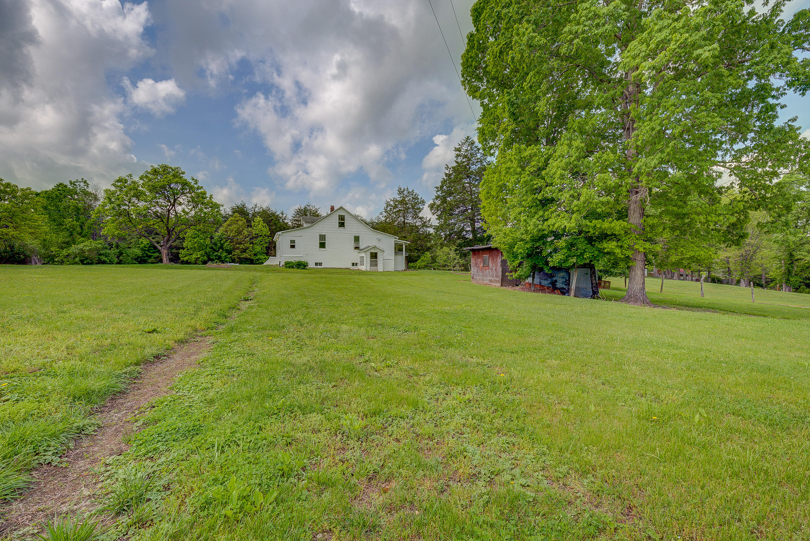 2150 West Wind Road Fincastle, VA 24090 - Photo 23 of 24 33
