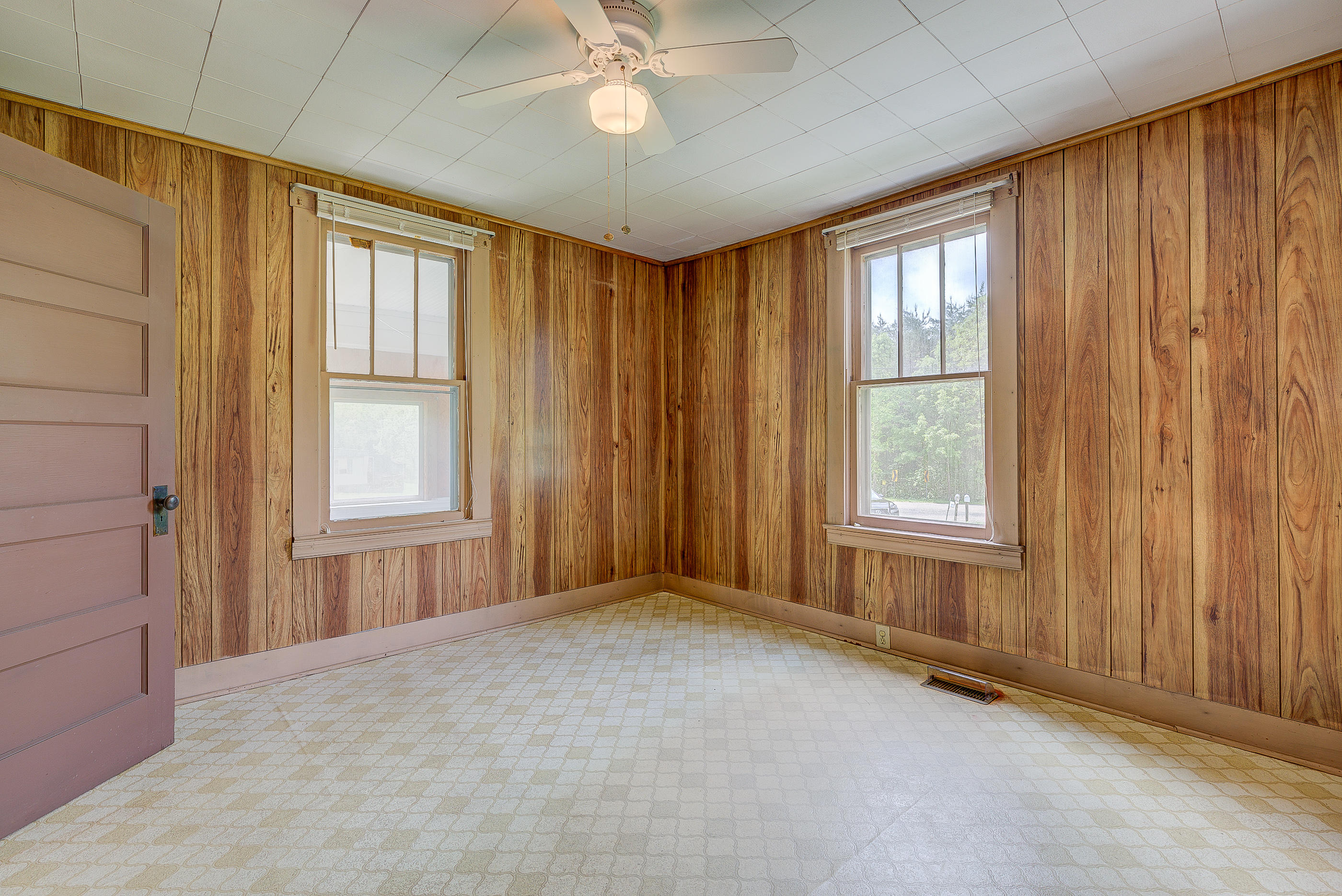 2150 West Wind Road Fincastle, VA 24090 - Photo 6 of 24 09
