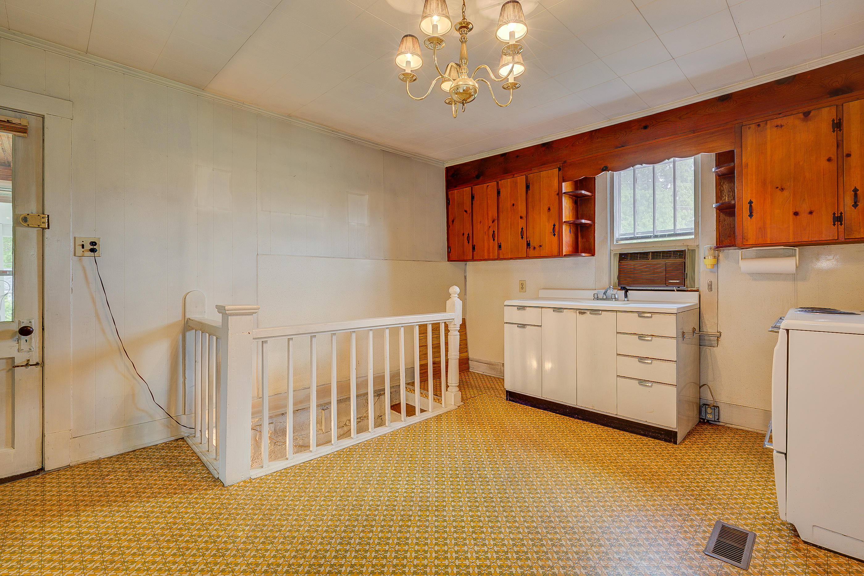 2150 West Wind Road Fincastle, VA 24090 - Photo 8 of 24 12