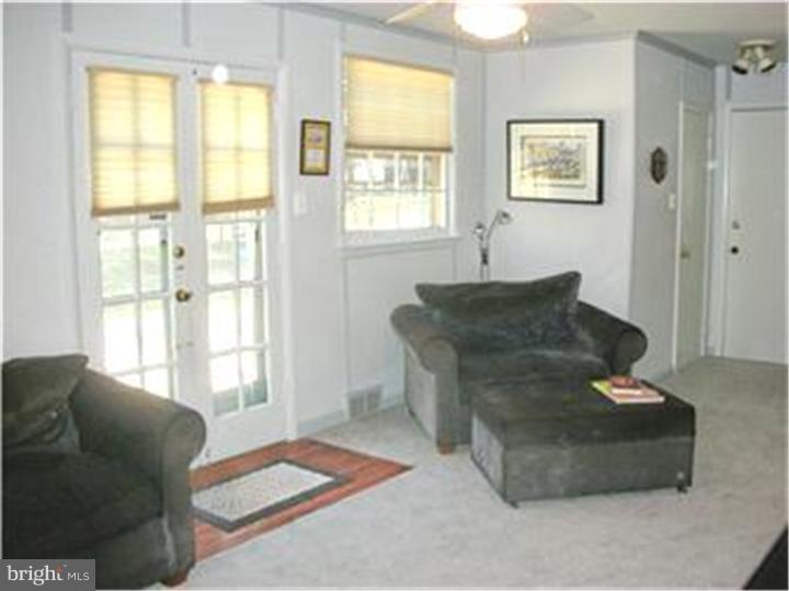 117 Wetherill Road Cheltenham, PA 19012 - Photo 12 of 25 Family Room