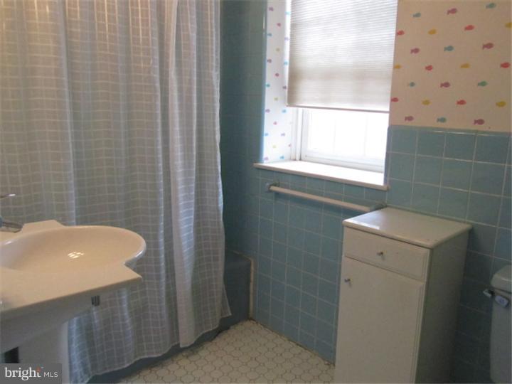 117 Wetherill Road Cheltenham, PA 19012 - Photo 21 of 25 Bathroom