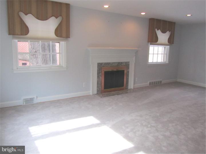 117 Wetherill Road Cheltenham, PA 19012 - Photo 6 of 25 Living Room
