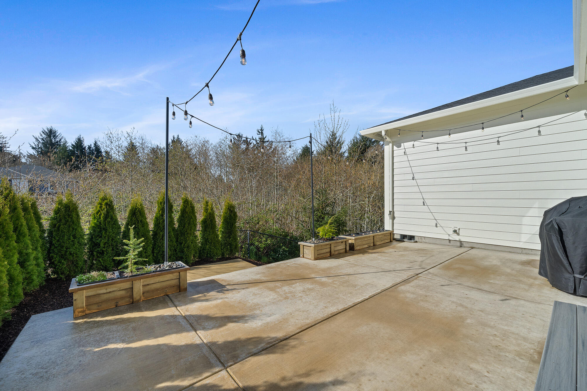 4515 Moondancer Lane Tillamook, OR 97141 - Photo 9 of 25 Back Patio