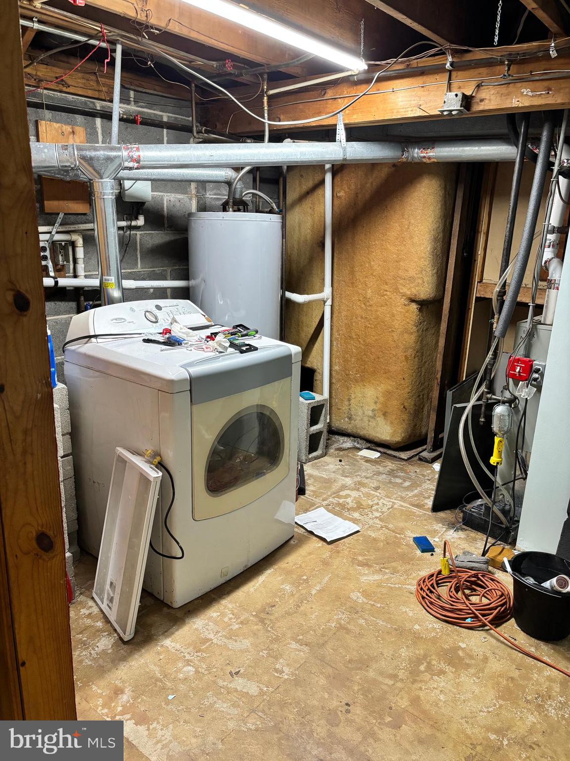 148 Diamond Avenue Pine Hill, NJ 08021 - Photo 11 of 35 a utility room with dryer and washer