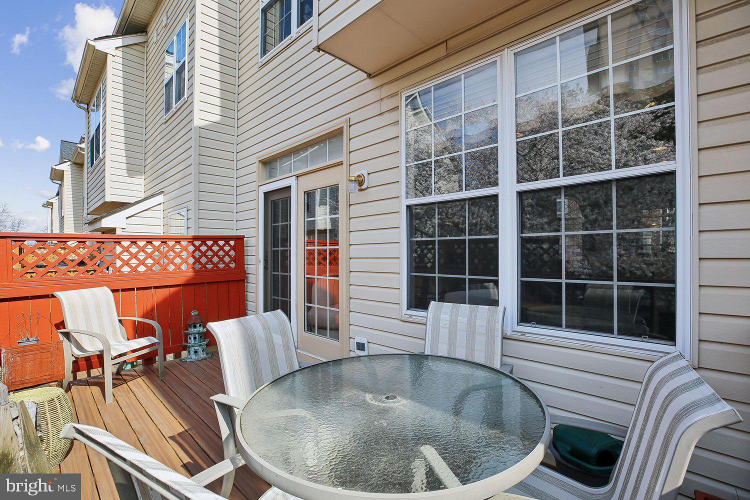 9752 Athletic Way Gaithersburg, MD 20878 - Photo 15 of 47 Deck