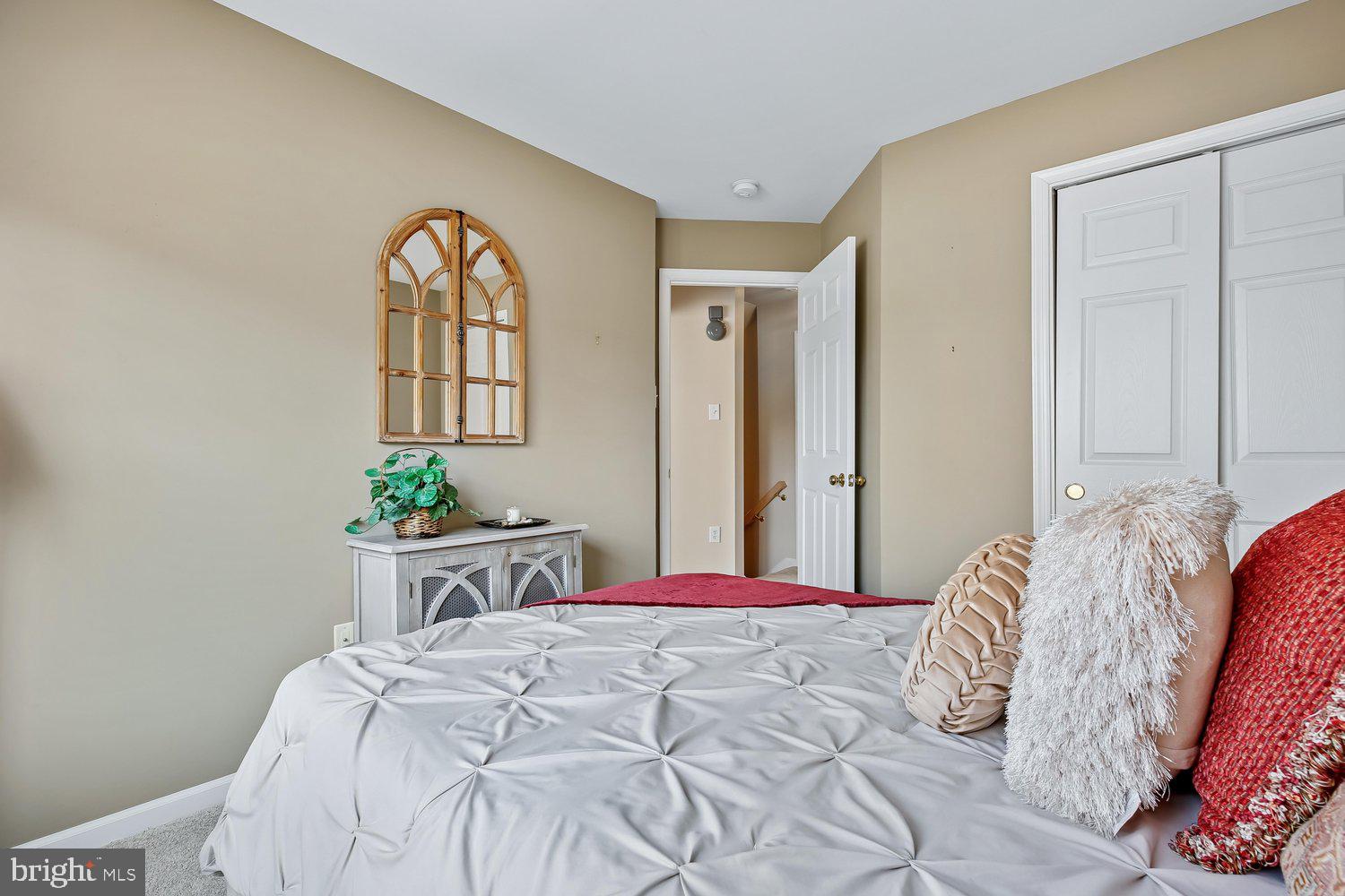 9752 Athletic Way Gaithersburg, MD 20878 - Photo 28 of 47 Bedroom