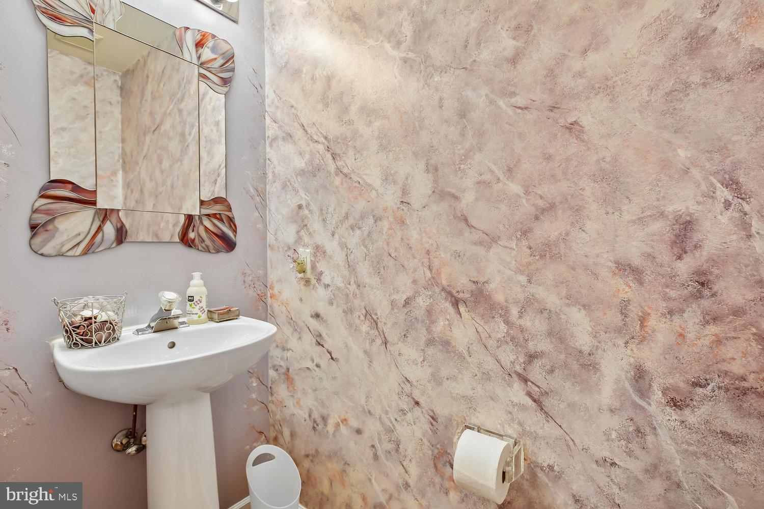 9752 Athletic Way Gaithersburg, MD 20878 - Photo 35 of 47 Powder Room