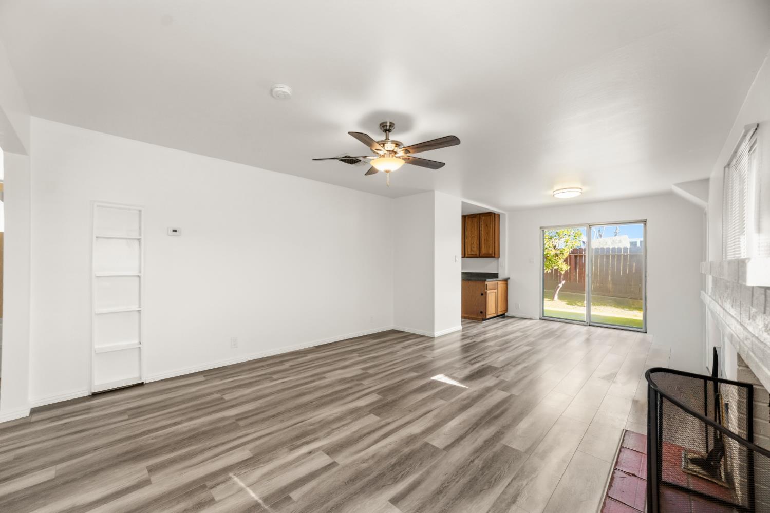 10513 Spaulding Way Rancho Cordova, CA 95670 - Photo 6 of 31