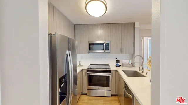 $3,758 | 6600 Beachview Drive, Unit 404, Rancho Palos Verdes, CA 90275