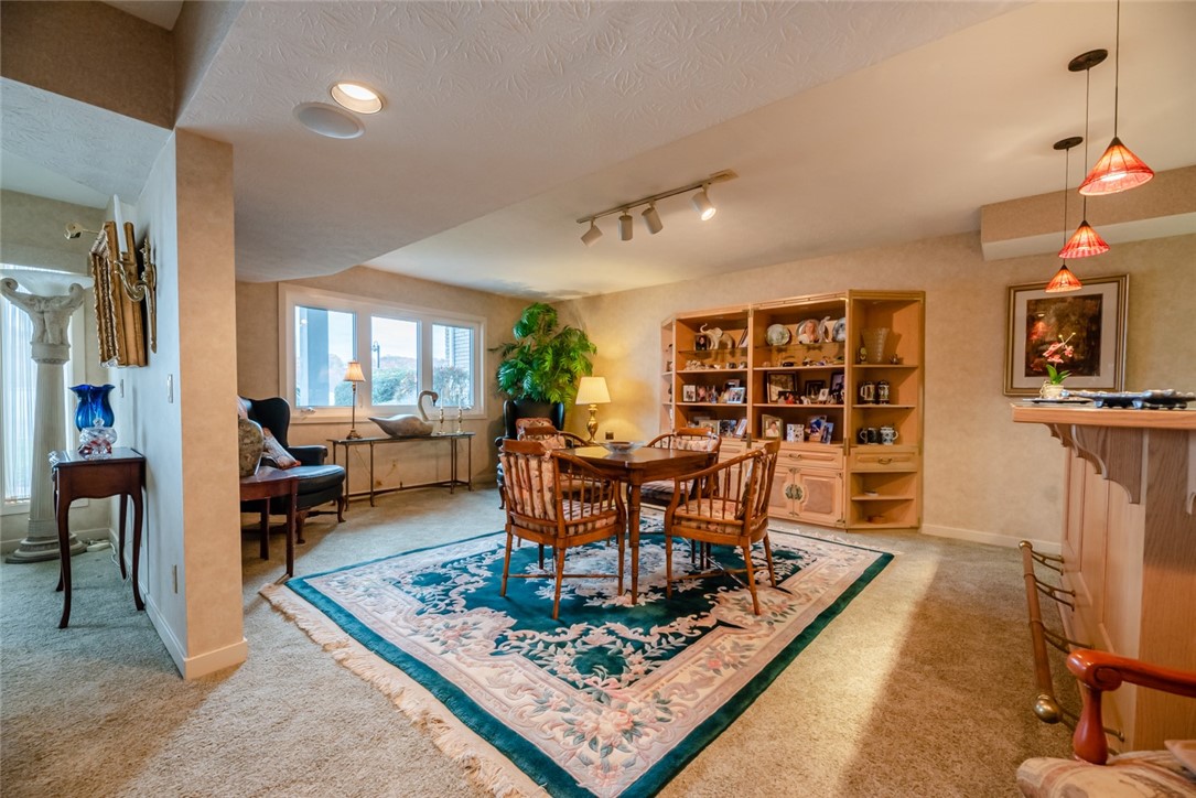 7 Bay Point Circle Irondequoit, NY 14622 - Photo 15 of 34