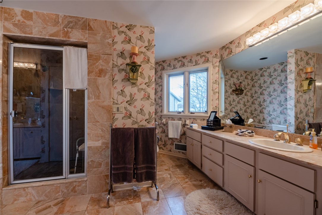 7 Bay Point Circle Irondequoit, NY 14622 - Photo 24 of 34