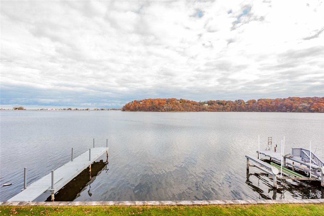 7 Bay Point Circle Irondequoit, NY 14622 - Photo 33 of 34