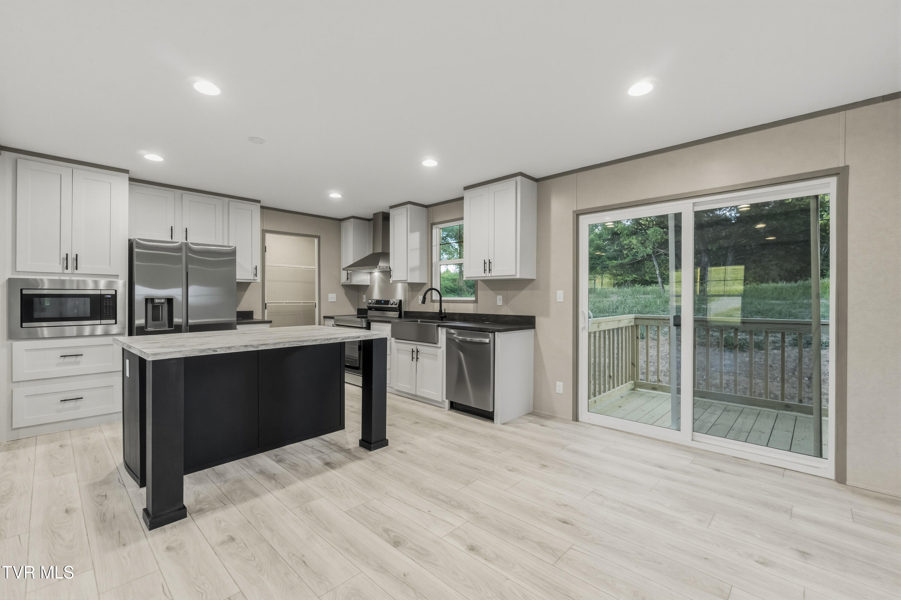555 McDonald Road Midway, TN 37809 - Photo 12 of 38 Kitchen/Dining