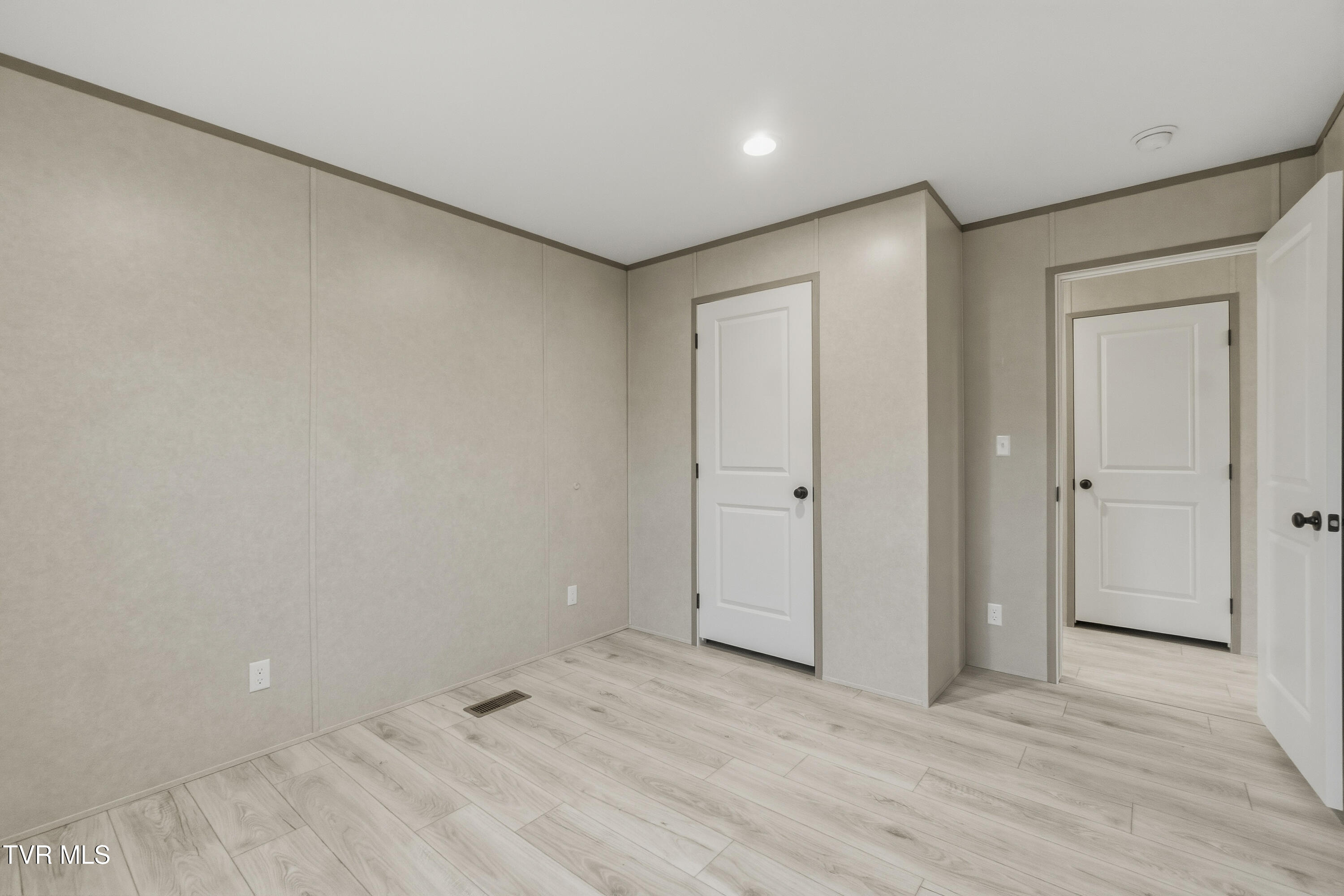 555 McDonald Road Midway, TN 37809 - Photo 22 of 38 2nd Bedroom