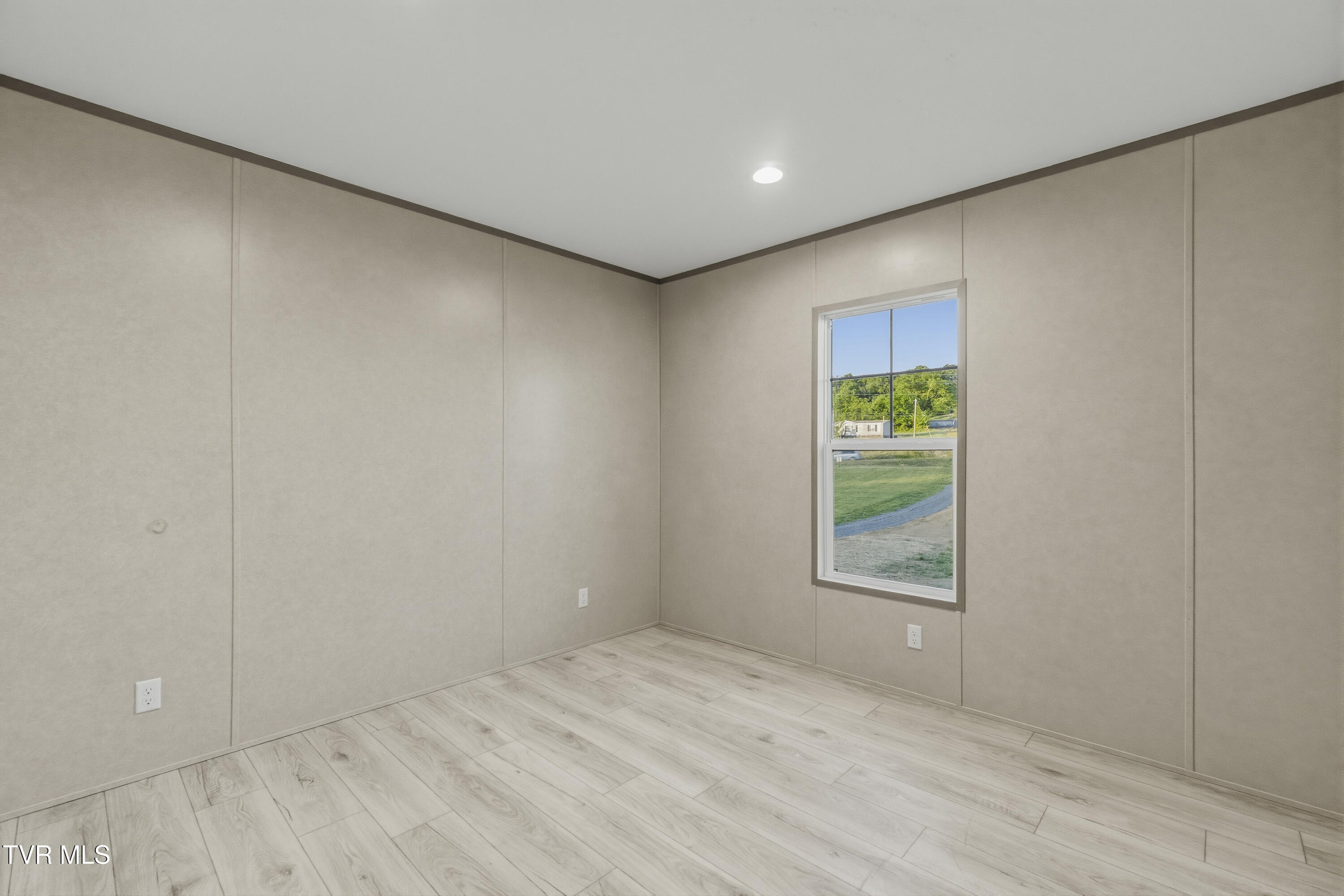 555 McDonald Road Midway, TN 37809 - Photo 27 of 38 3rd Bedroom