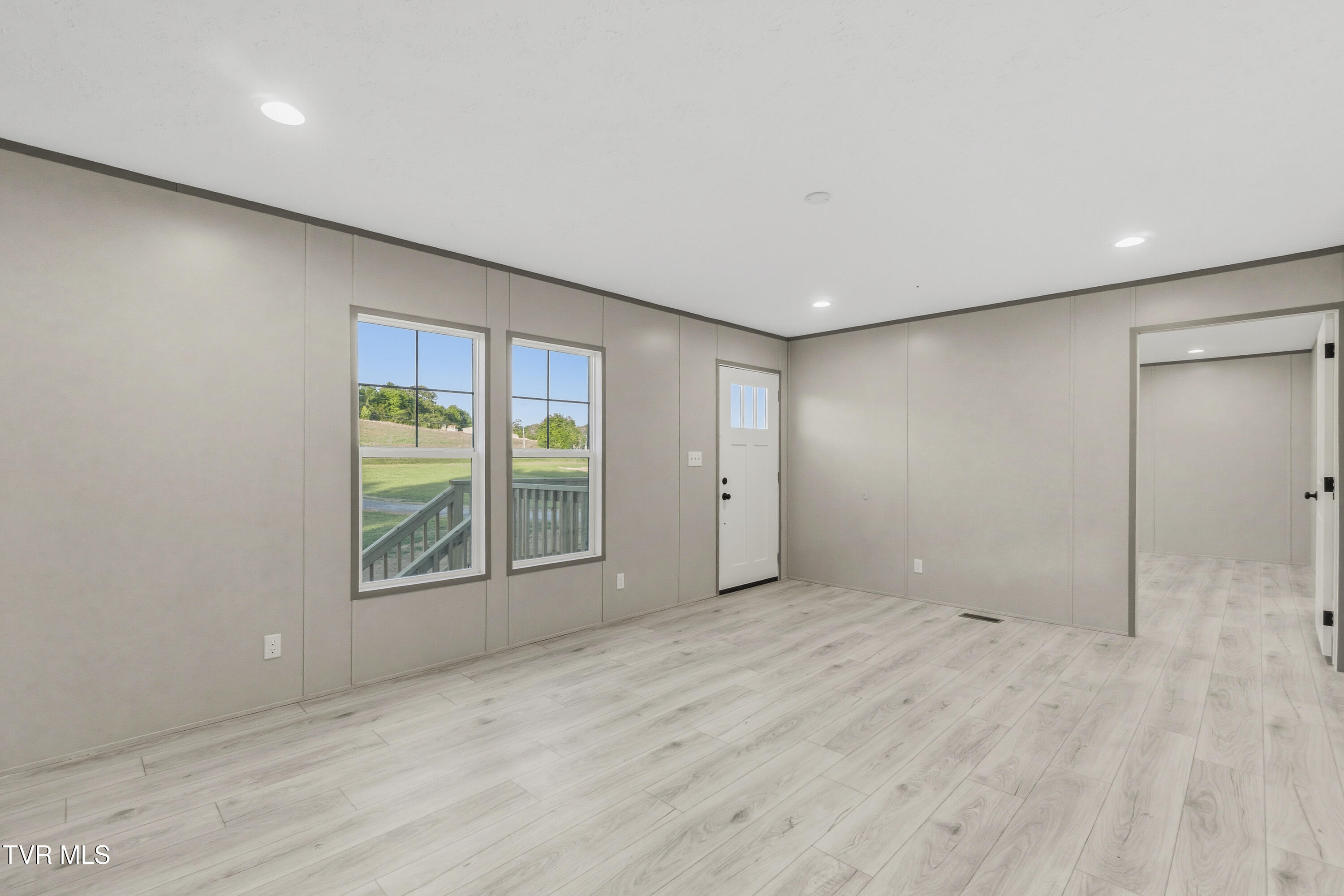 555 McDonald Road Midway, TN 37809 - Photo 10 of 38 Livingroom