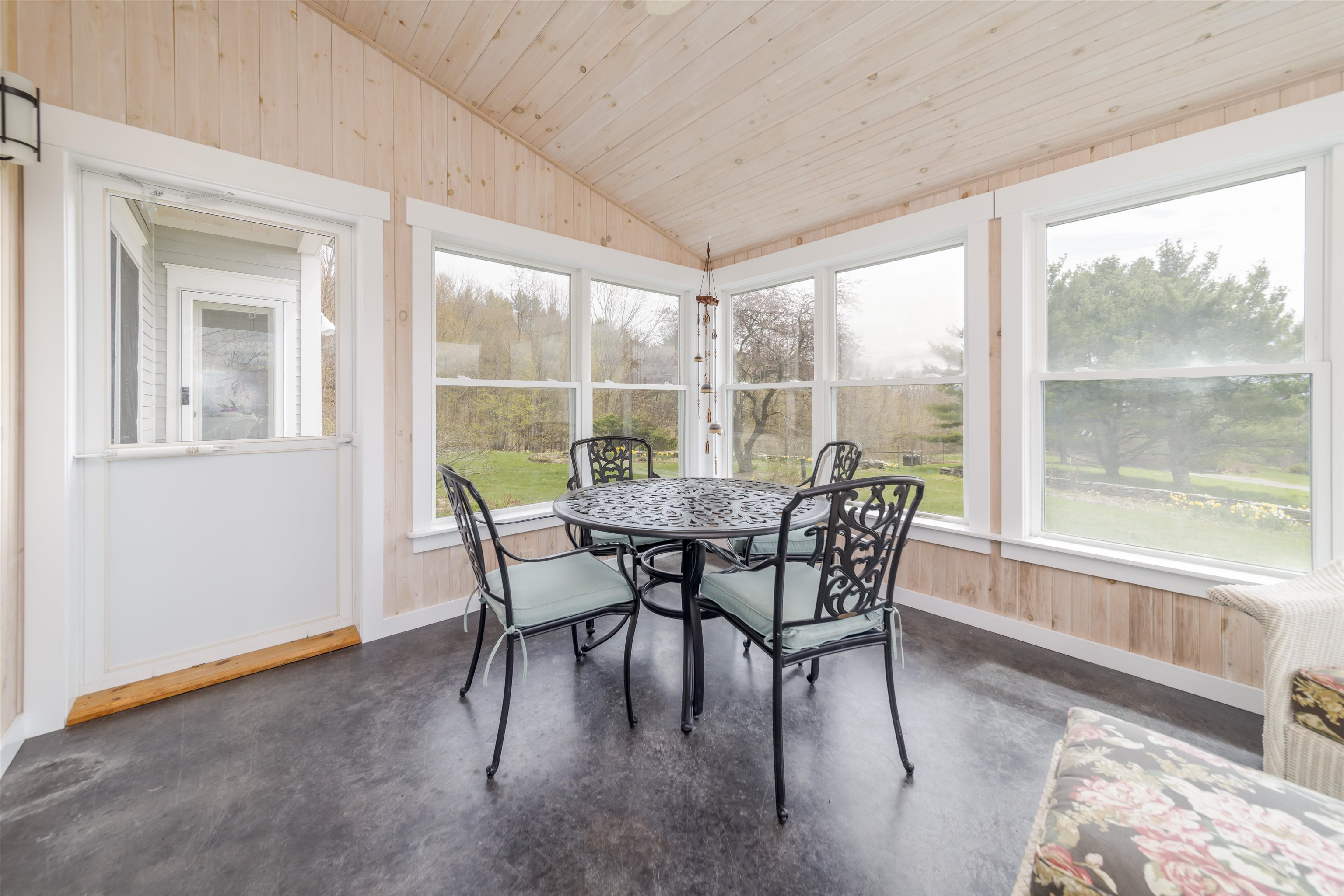 220 Upper Turnpike Road Norwich, VT 05055 - Photo 13 of 40