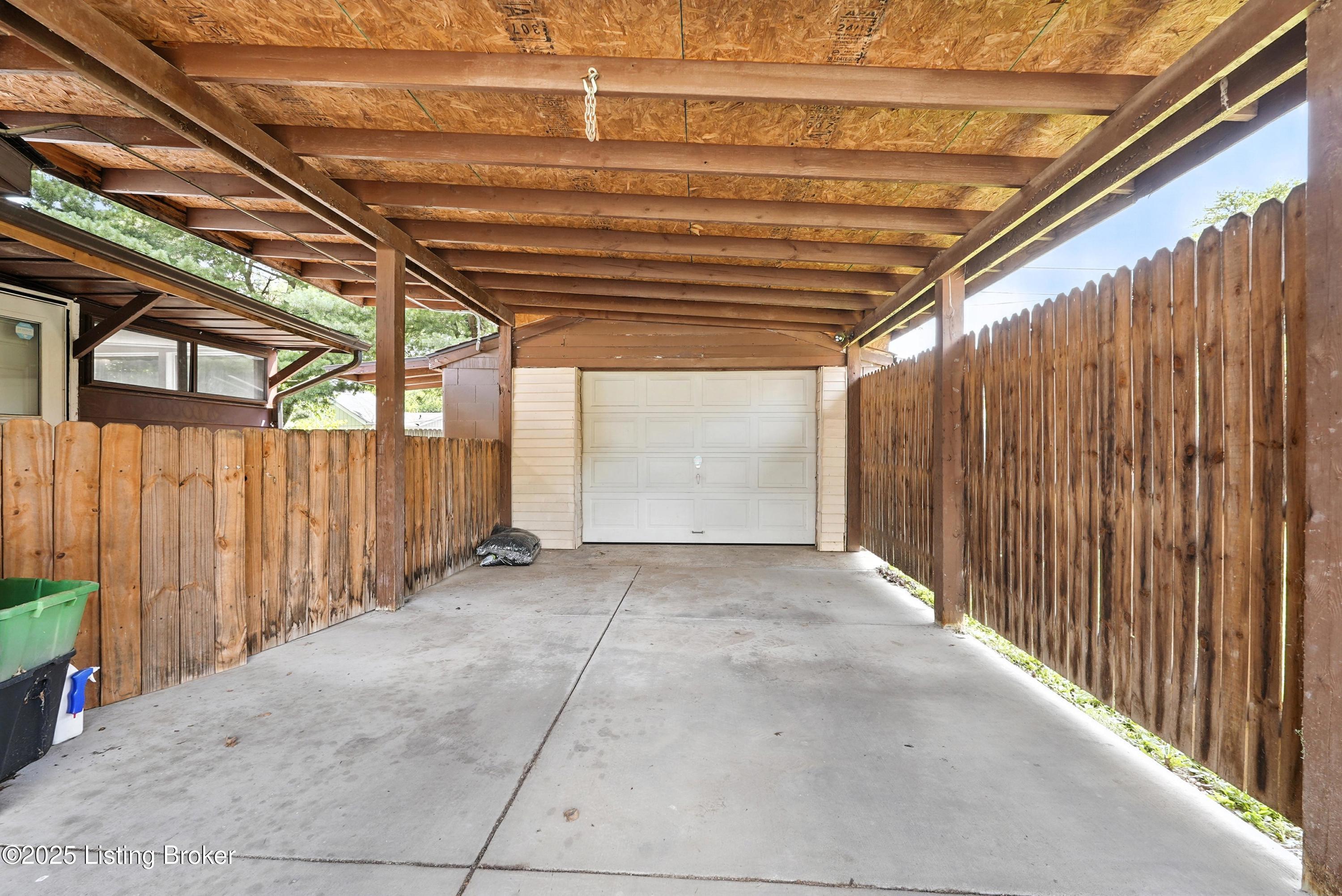 3119 Radiance Road Louisville, KY 40220 - Photo 25 of 26 23_3119radiance_louisvillerealestatemedi