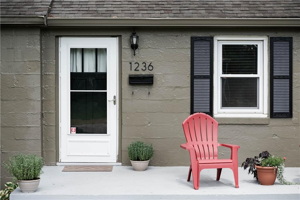 1236 Nicholas Road Indianapolis, IN 46220 - Photo 3 of 34