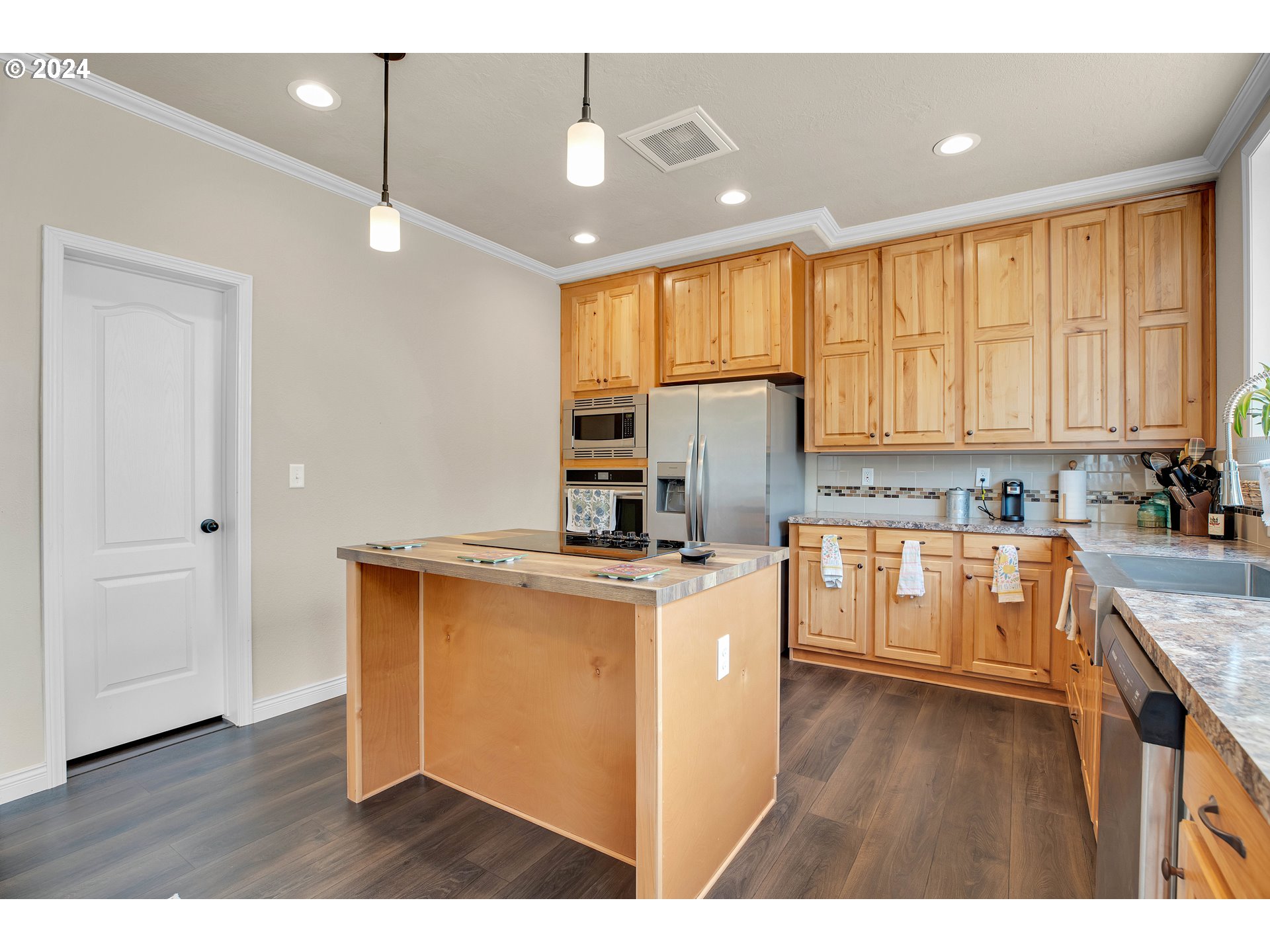 68450 Whitney Road Rainier, OR 97048 - Photo 5 of 40 Gallery Image 5