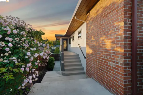 $998,000 | 4238 Laguna Avenue, Oakland, CA 94602