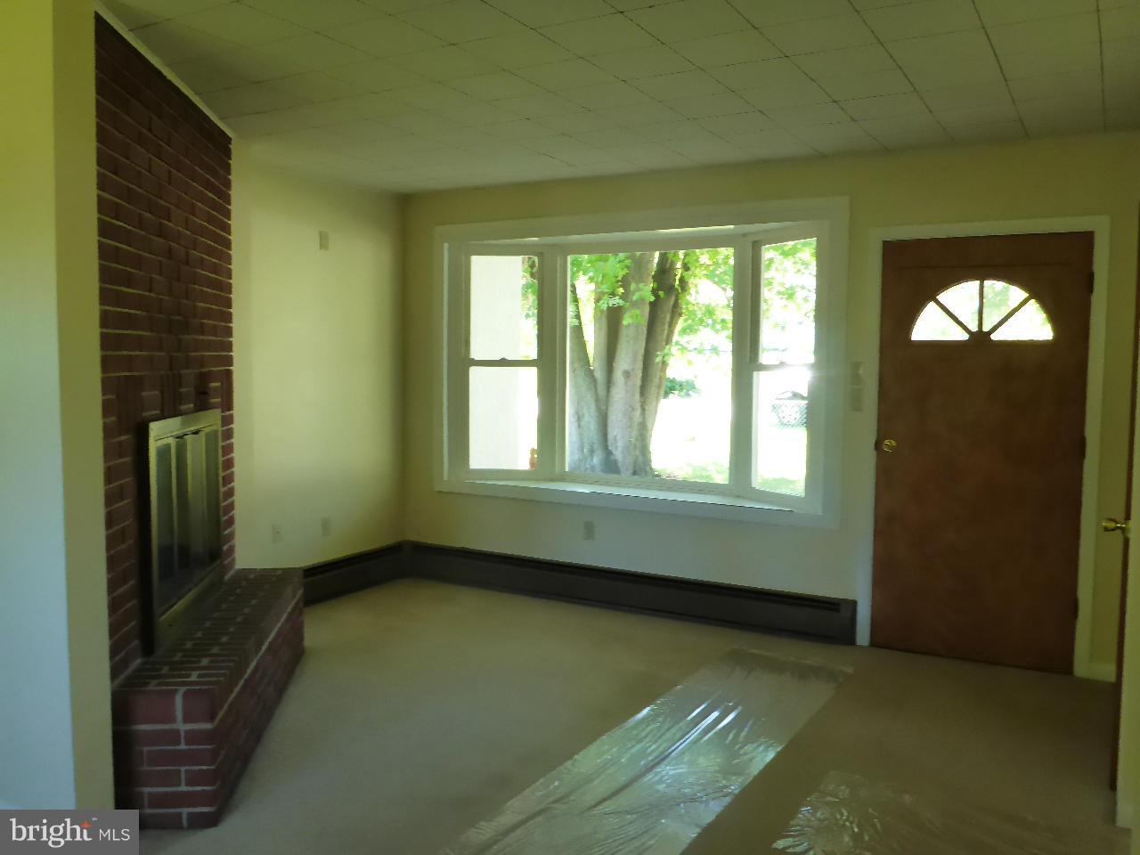 1524 Carpenters Point Road Perryville, MD 21903 - Photo 10 of 29 Living Room