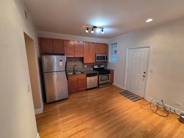 $1,300 | 5902 West Madison Street, Unit 3, Chicago, IL 60644