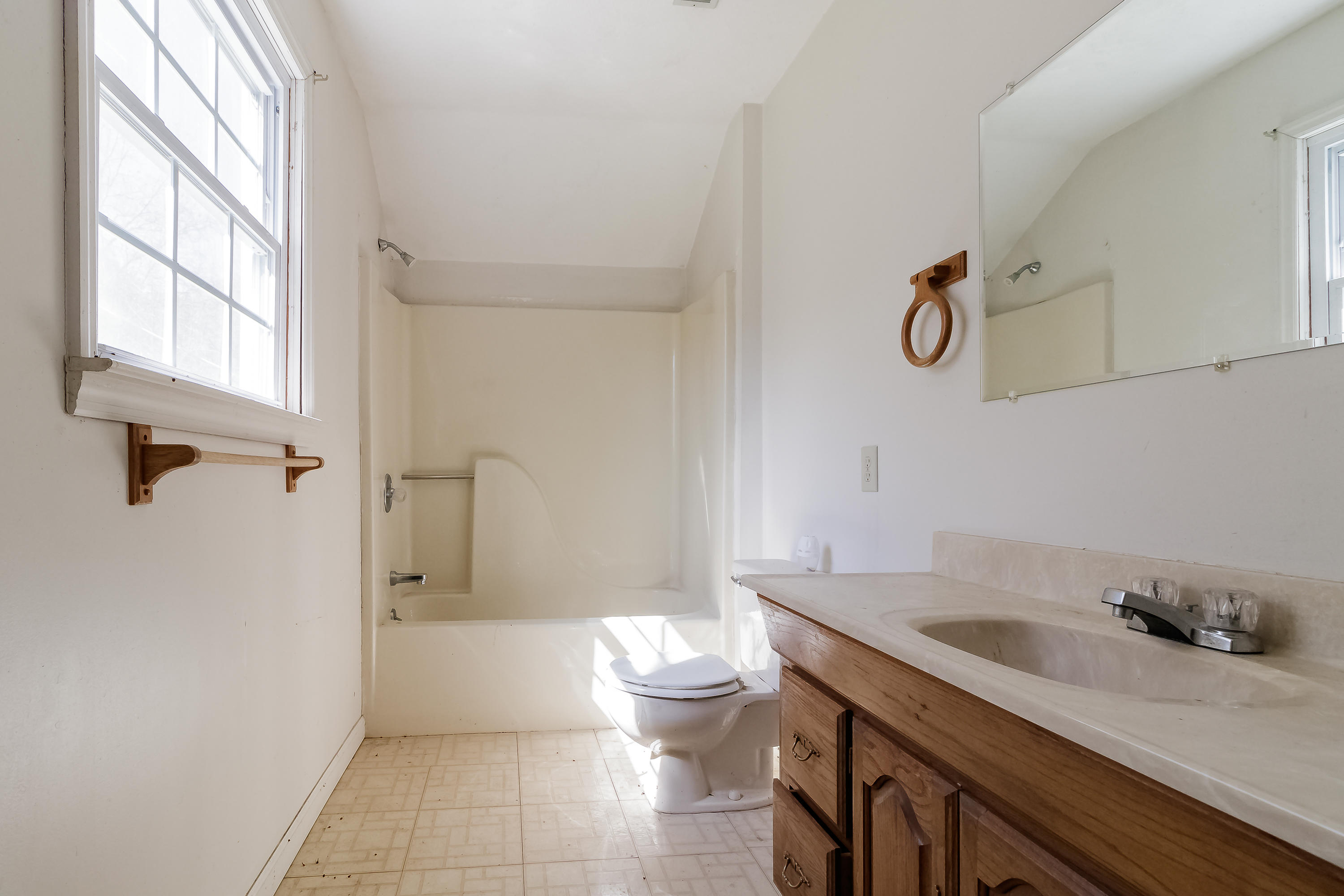 600 Monroe Green Road Trion, GA 30753 - Photo 50 of 62 Bonus Room Bathroom