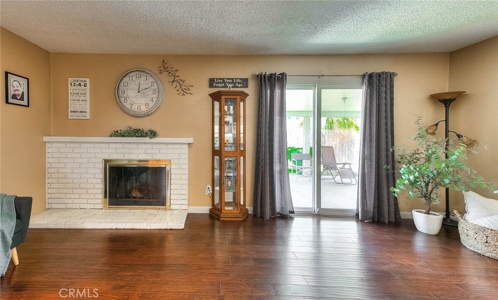 11229 Town & Country Drive Riverside, CA 92505 - Photo 5 of 36 Living room 2