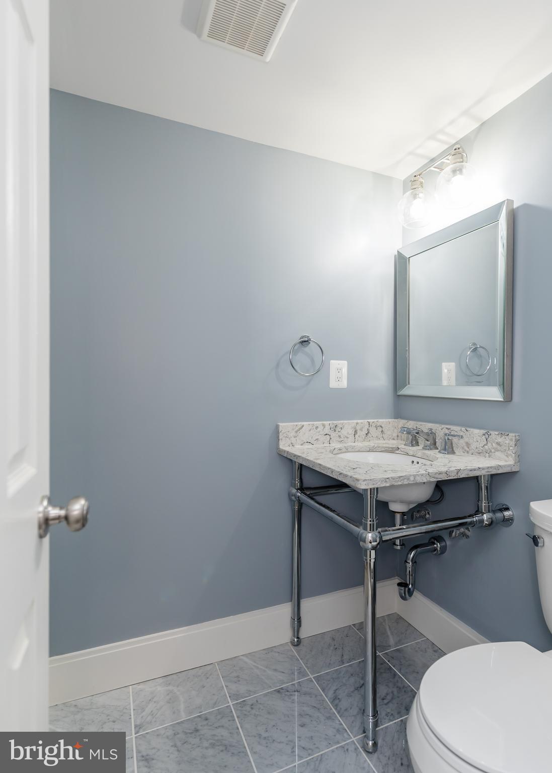 3899 Chain Bridge Road Fairfax, VA 22030 - Photo 12 of 27 Bath