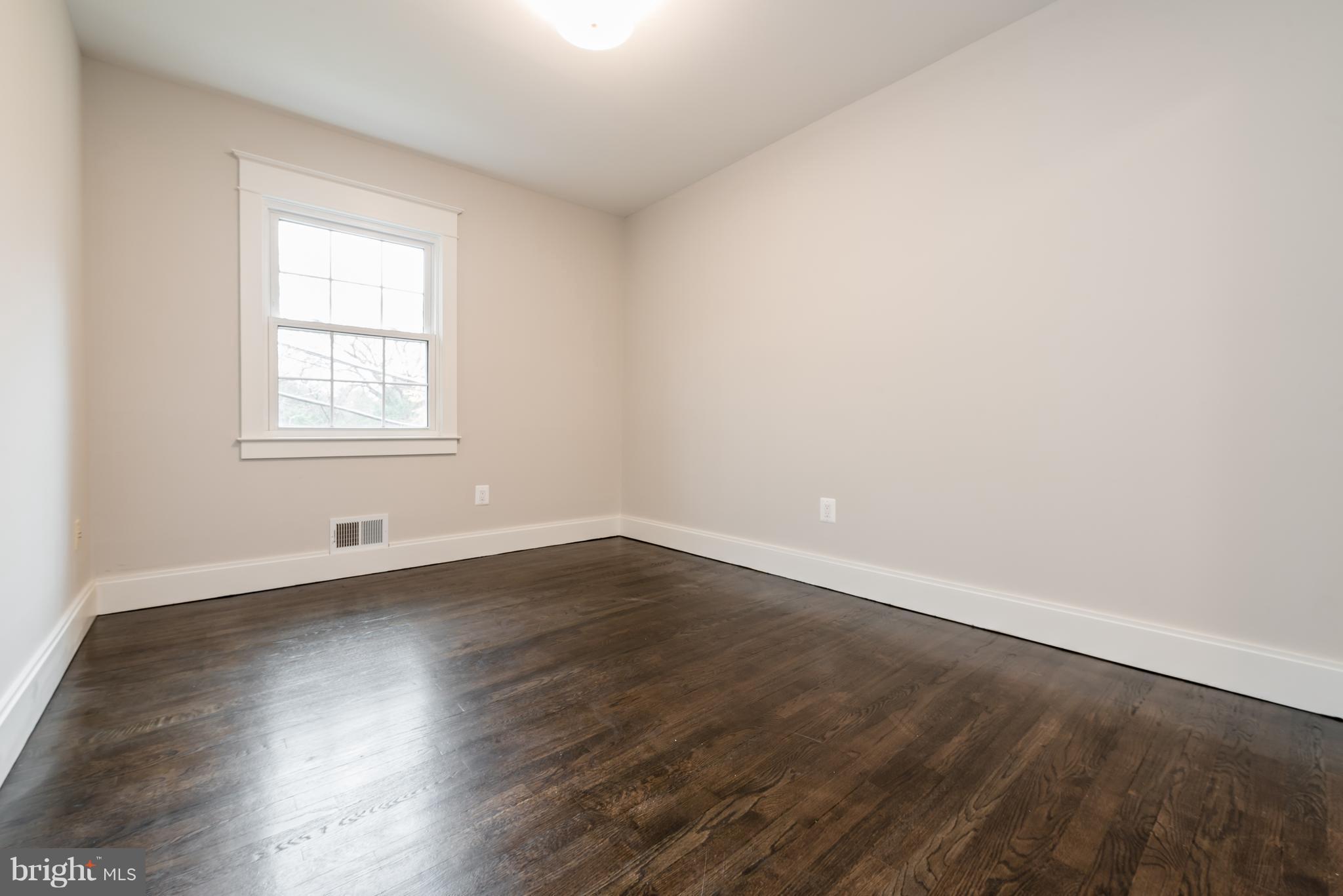 3899 Chain Bridge Road Fairfax, VA 22030 - Photo 14 of 27 Bedroom