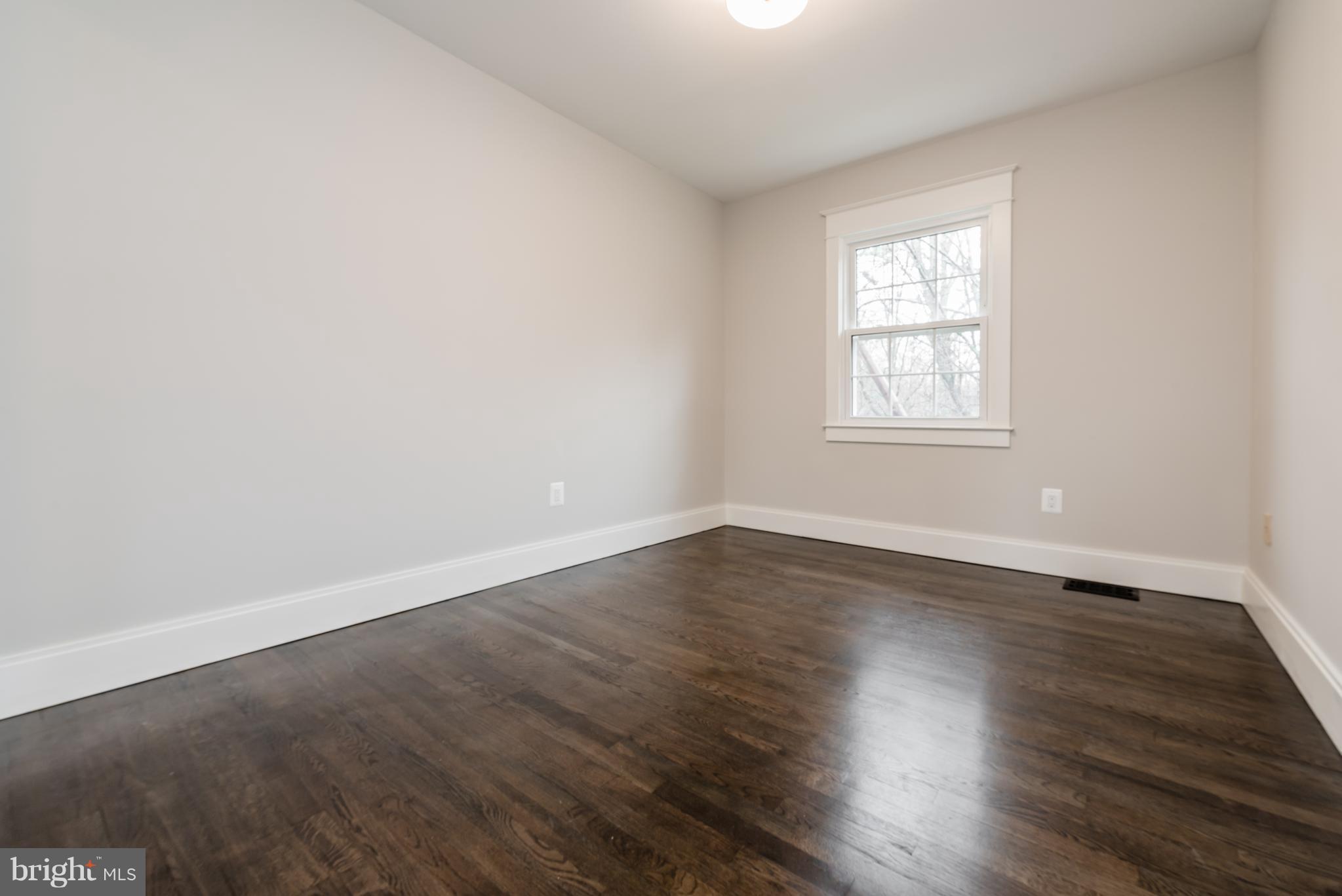 3899 Chain Bridge Road Fairfax, VA 22030 - Photo 15 of 27 Bedroom