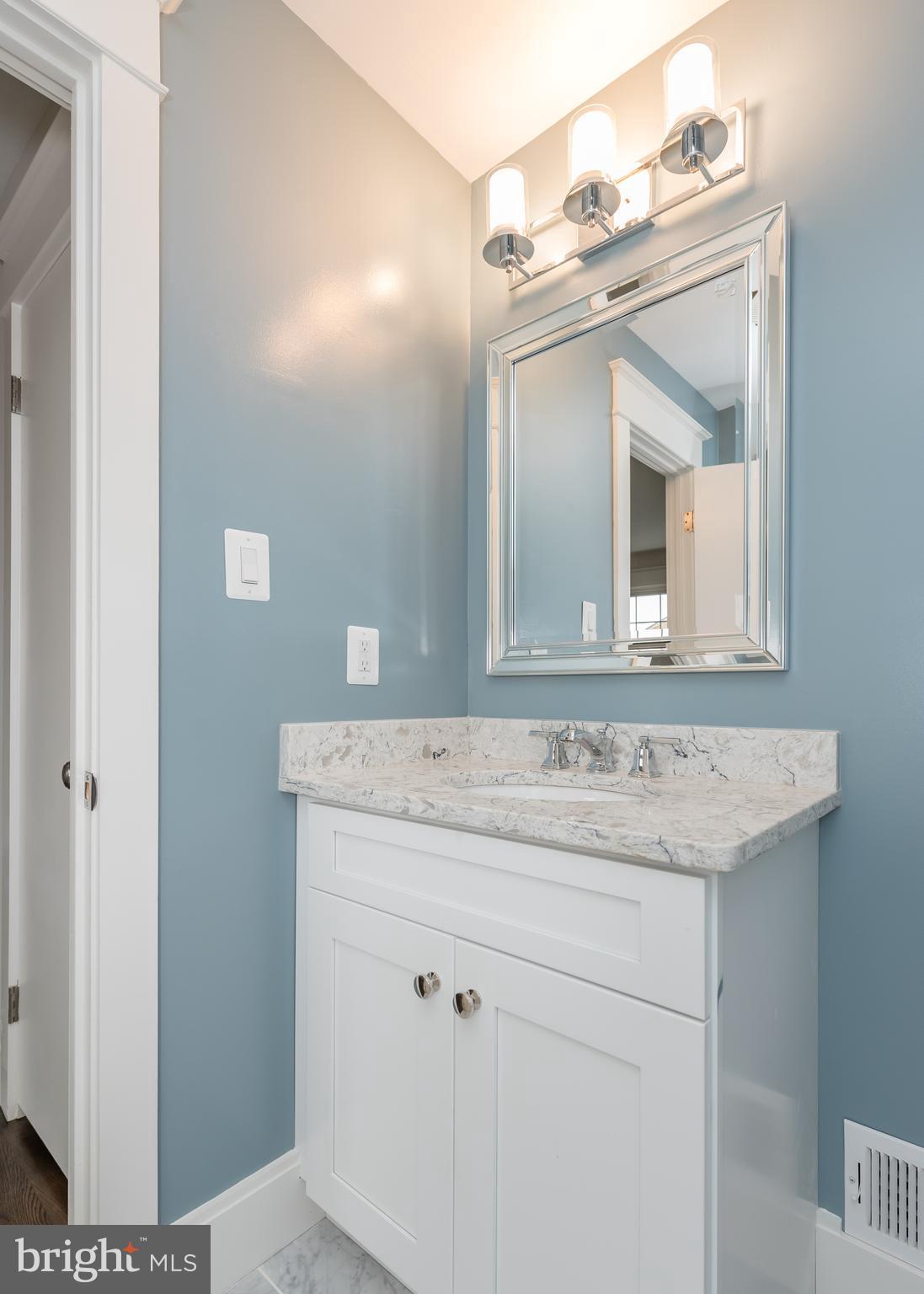 3899 Chain Bridge Road Fairfax, VA 22030 - Photo 20 of 27 Bath