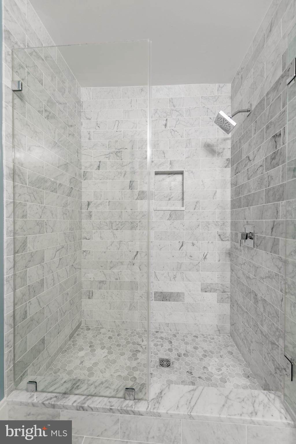 3899 Chain Bridge Road Fairfax, VA 22030 - Photo 21 of 27 Bath (Master)