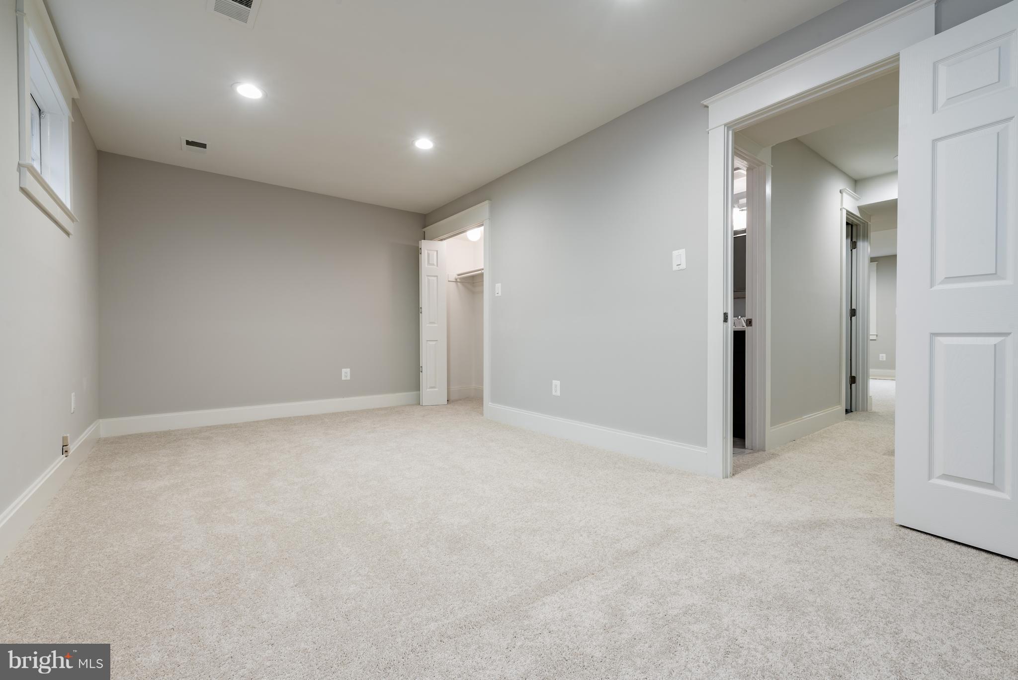 3899 Chain Bridge Road Fairfax, VA 22030 - Photo 23 of 27 Bedroom