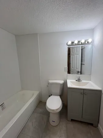 $2,800 | 6184 Southeast Orange Blossom Trail, Hobe Sound, FL 33455