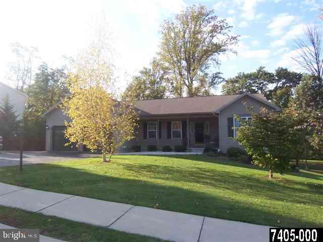 1880 Pin Oak Drive Spring Grove, PA 17362 - Photo 2 of 25 Gallery Image 2