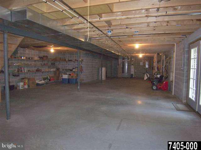 1880 Pin Oak Drive Spring Grove, PA 17362 - Photo 19 of 25 Gallery Image 19